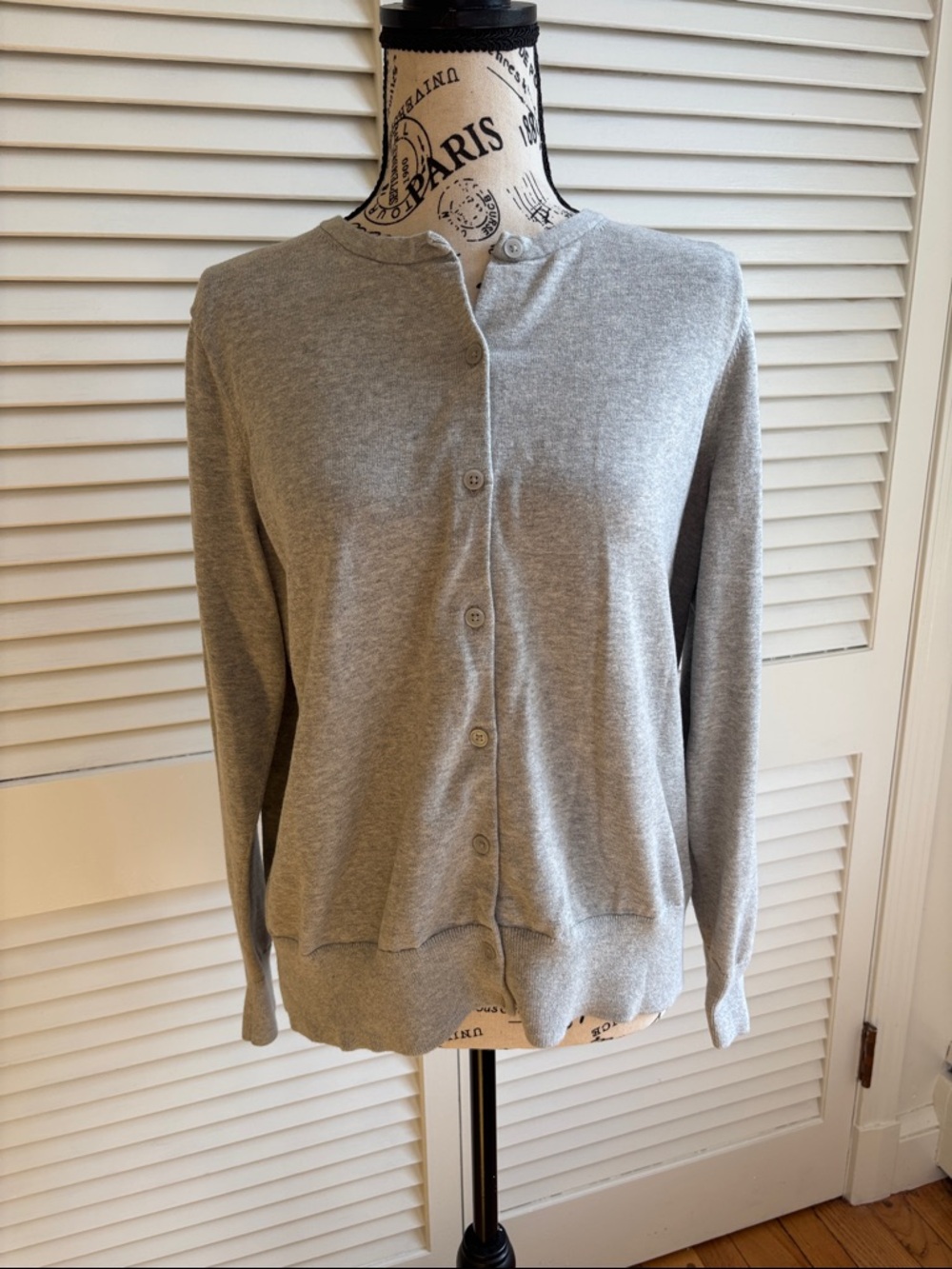 Lands’ End Women’s Cotton Crewneck Cardigan Sweater Gray M